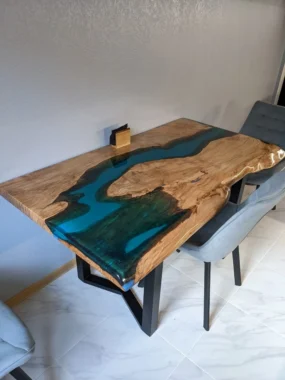 Стол речка Суэцкий канал 95х120 из эпоксидной смолы дерево бук фото 3